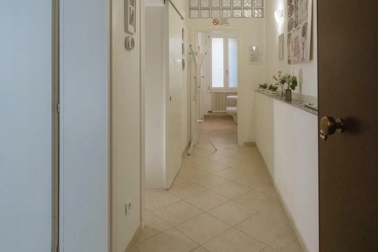 Apartamento Venezia Biennale Bianco & Rosso Italia